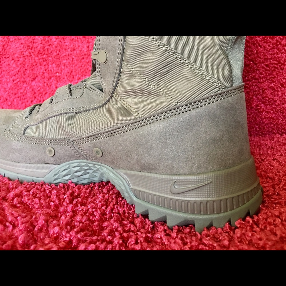 Nike SFB Field 8 inch Tactical Boots Men’s Sz 12.5